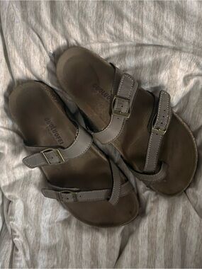Amazon Brown Adjustable Buckle Women's Sandals